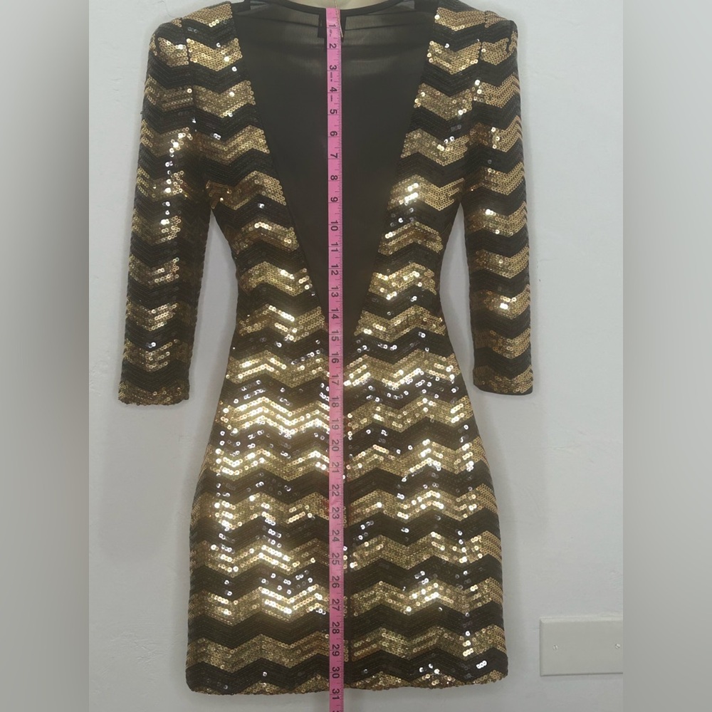 2B Bebe Gold & Black Chevron Sequin Bodycon mesh back Mini Dress Small - Picture 6 of 12